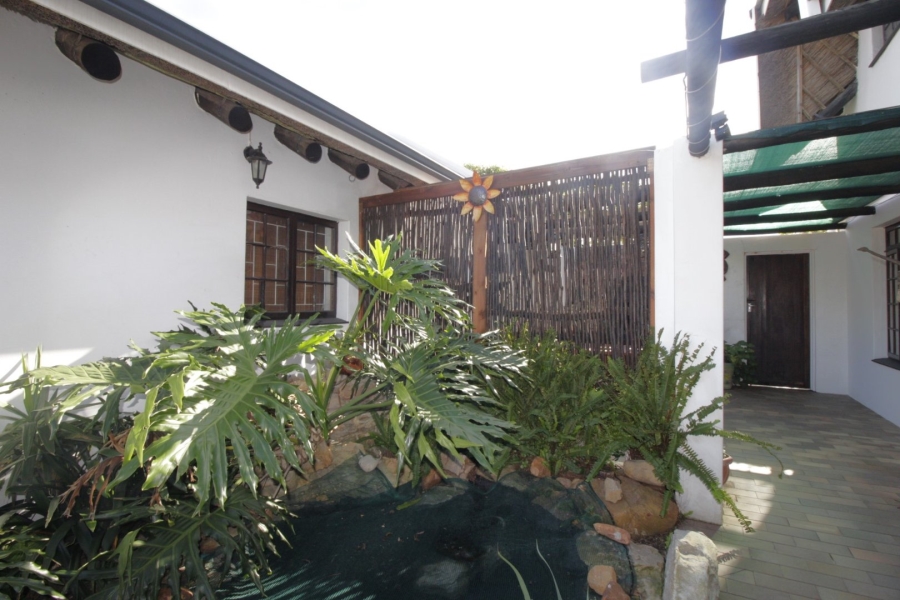 6 Bedroom Property for Sale in Ferreira Town Eastern Cape